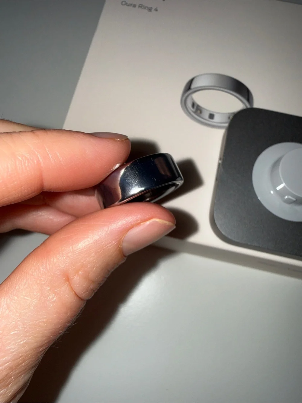 Oura Ring 4 (Silver) Metallic Smart Ring size 7